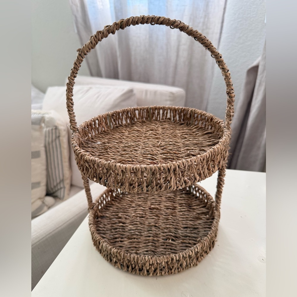 Wicker rattan two tiered tray stand